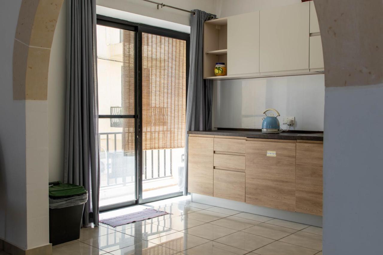 Spacious 3-Bedroom Apartment 30 Seconds From Sea Marsaskala Dış mekan fotoğraf